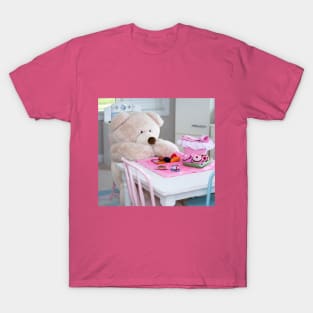 Teddy bear lunch time T-Shirt